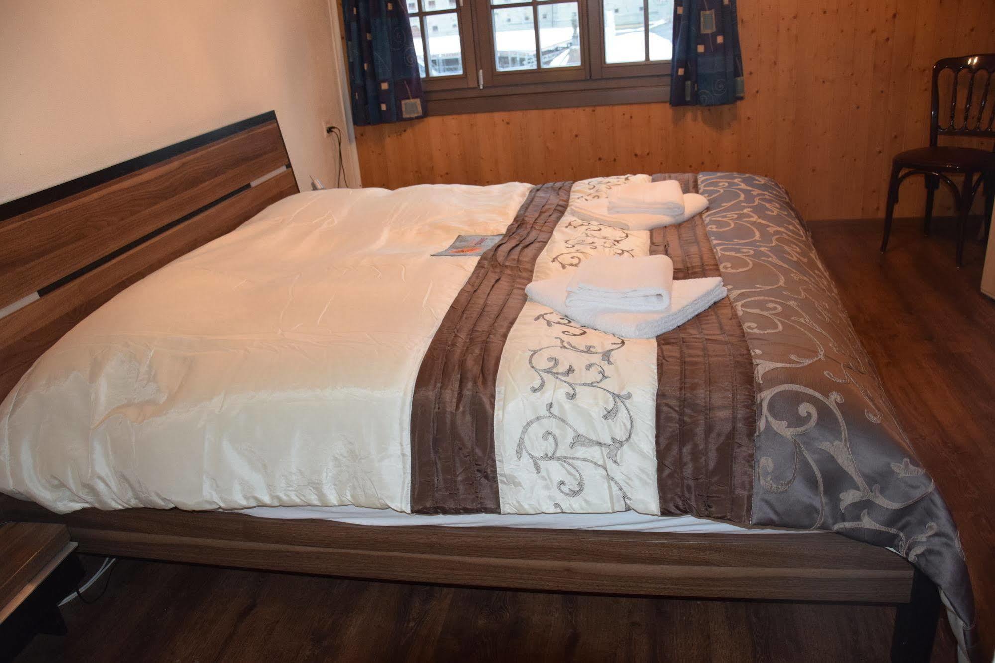 Hotel Sonne Einsiedeln Ngoại thất bức ảnh