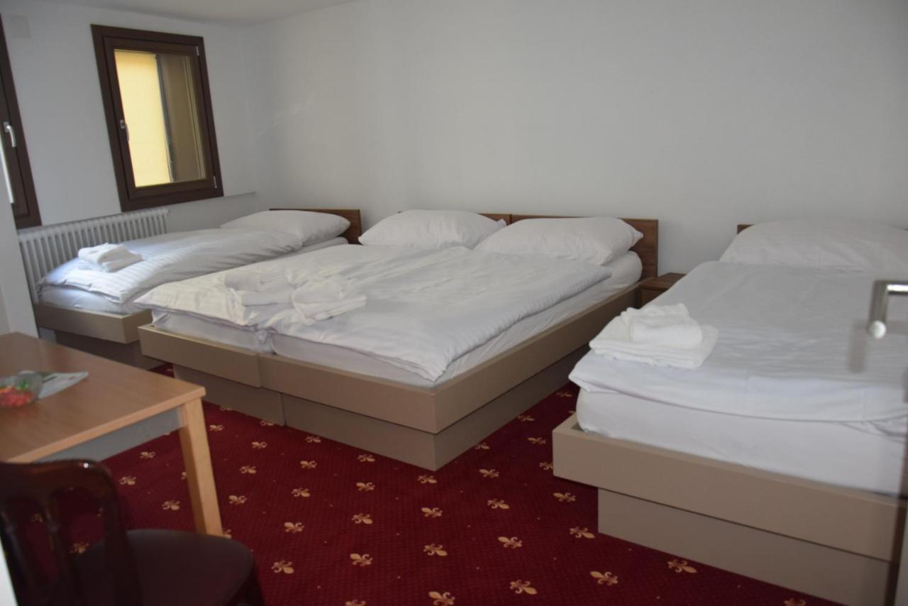 Hotel Sonne Einsiedeln Ngoại thất bức ảnh